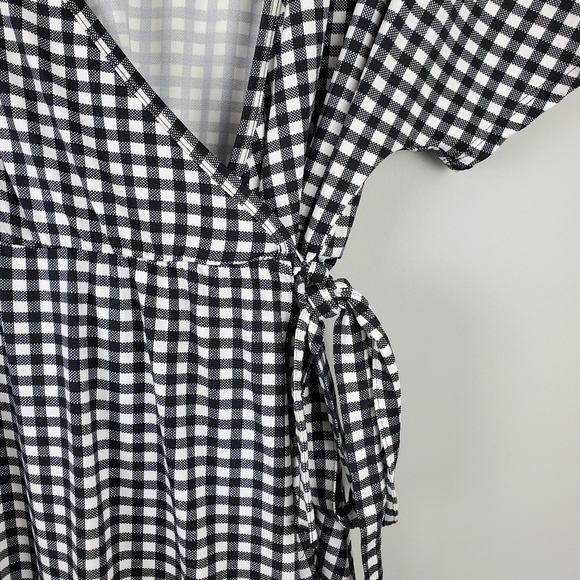 Agnes and Dora Black White Gingham Wrap Dress Medium - Picture 4 of 8